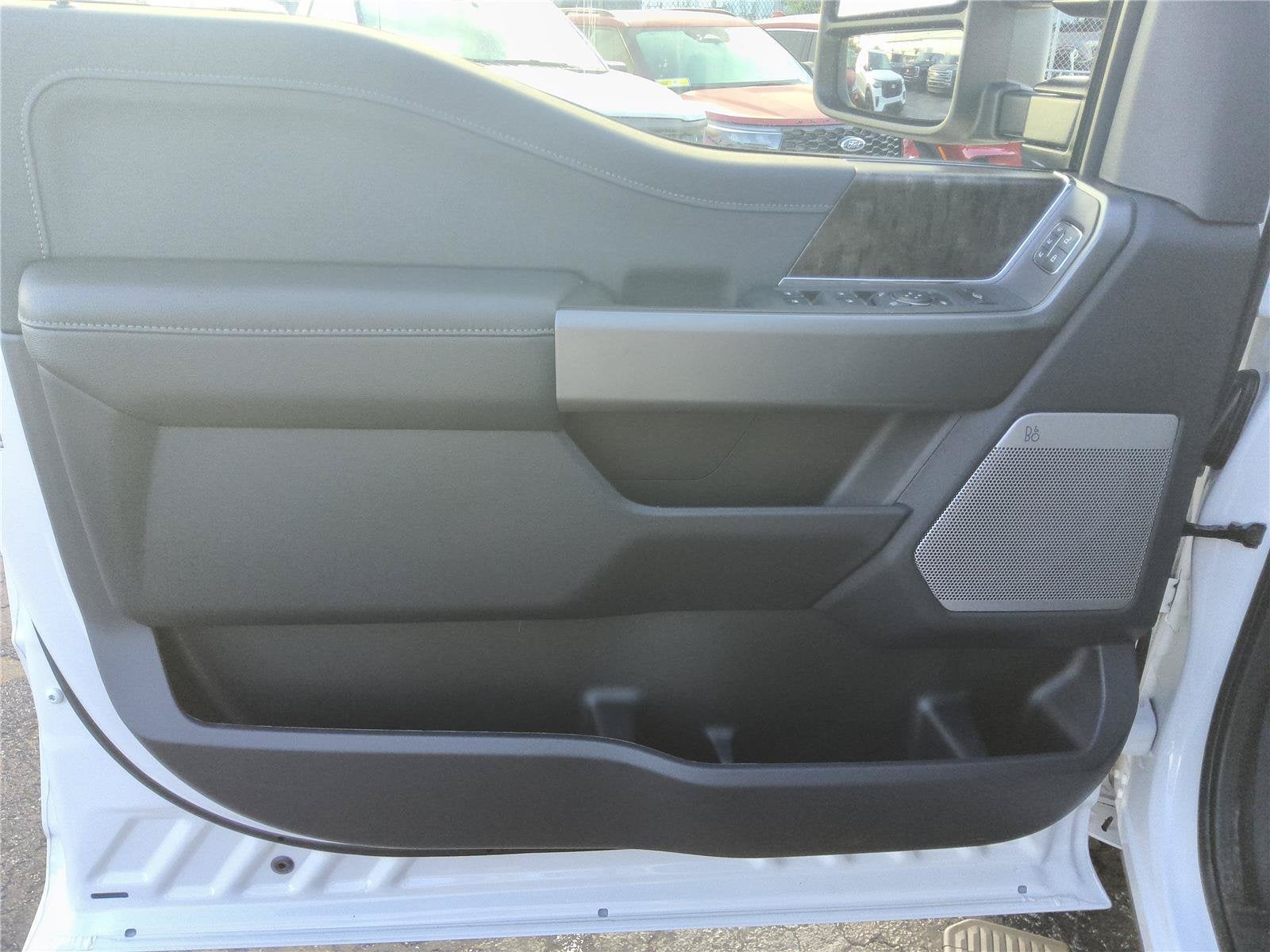 2027 Ford Super Duty F-250 SRW Lariat