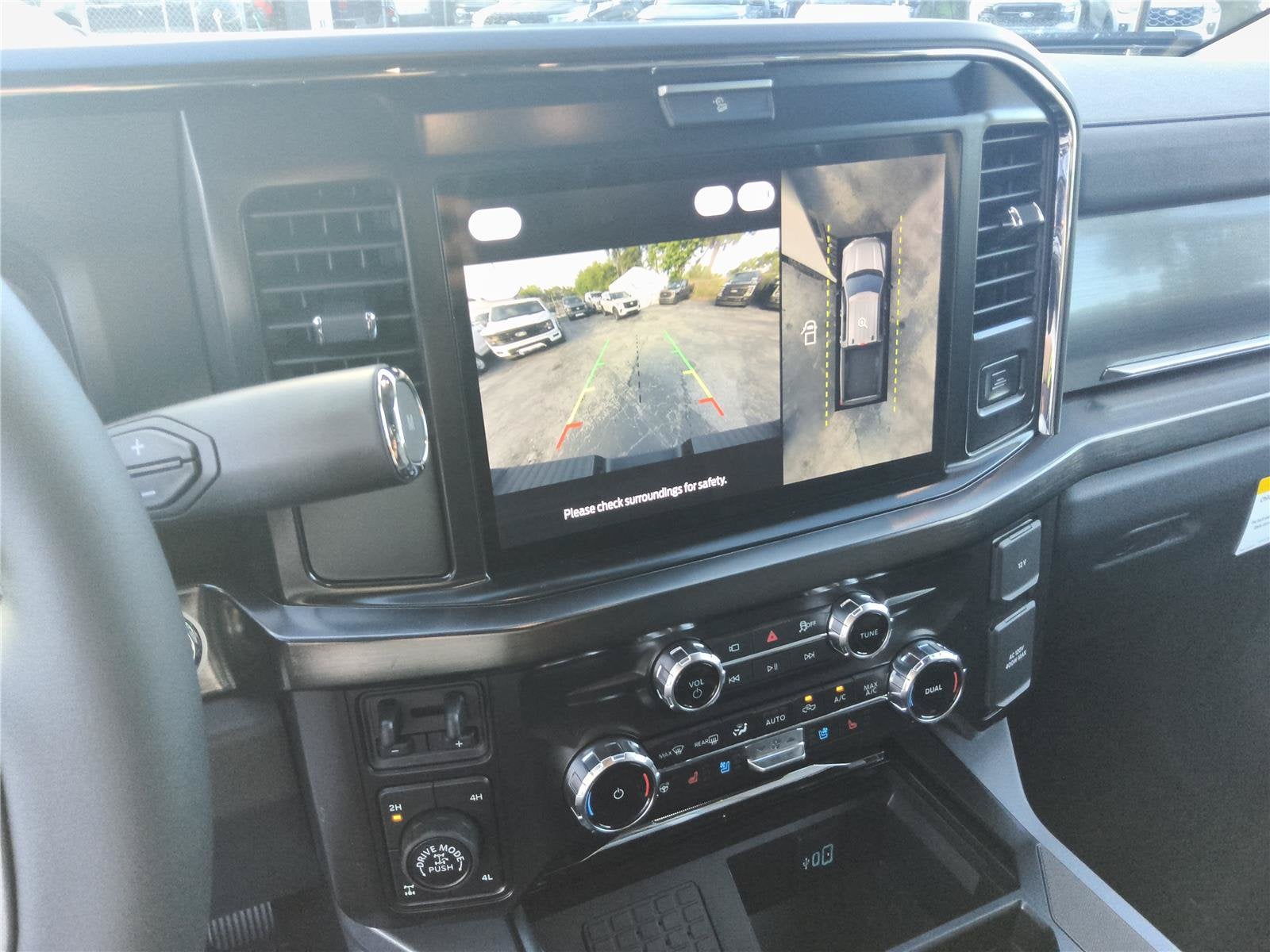 2027 Ford Super Duty F-250 SRW Lariat