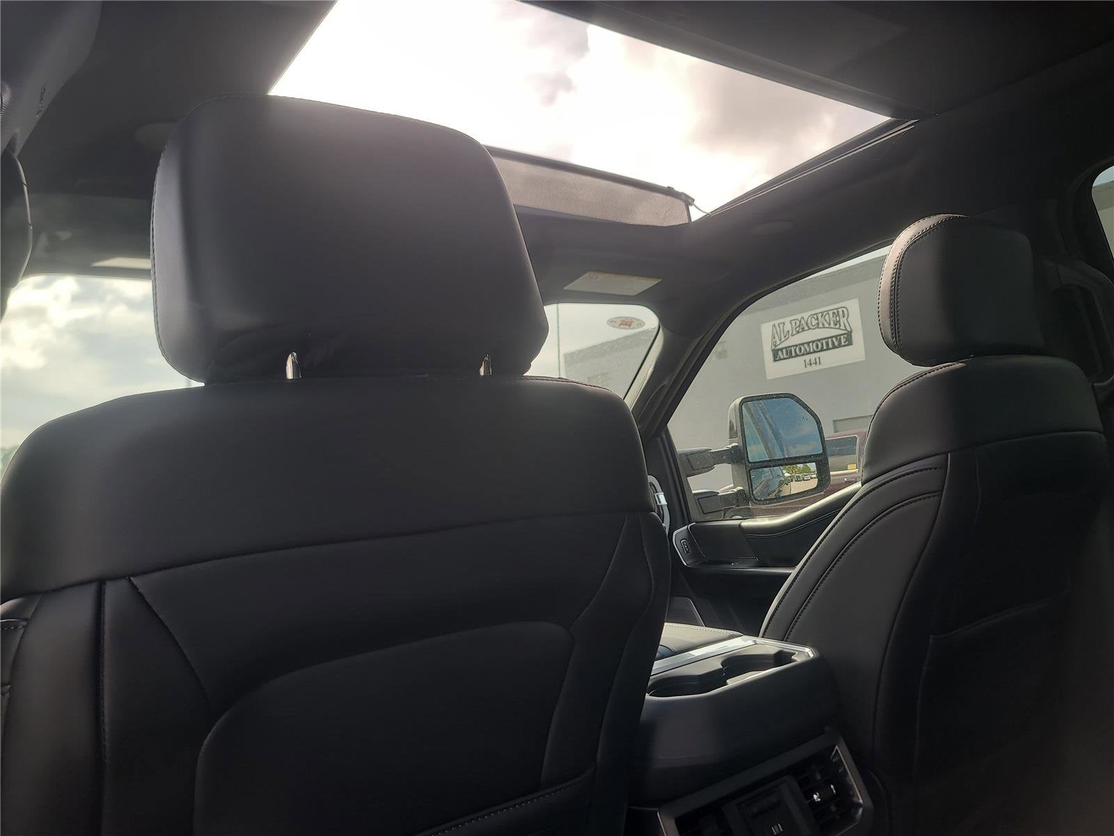 2025 Ford Super Duty F-250 SRW Platinum