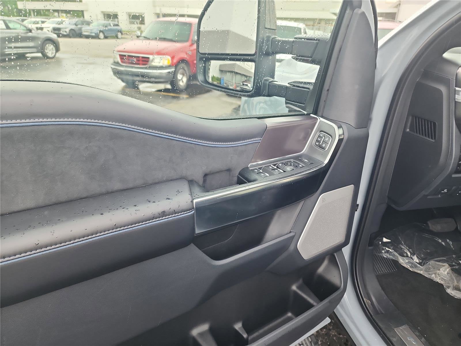 2026 Ford Super Duty F-350 SRW Platinum