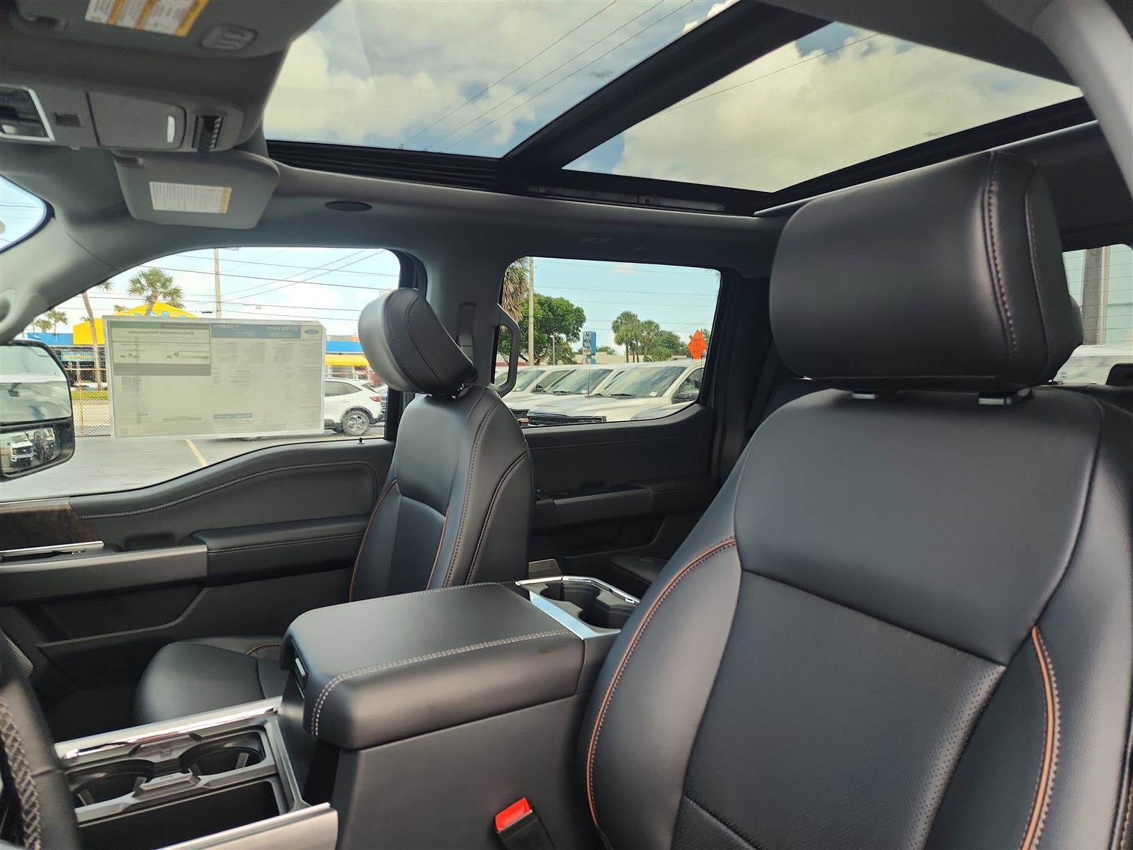 2025 Ford Super Duty F-350 SRW LARIAT