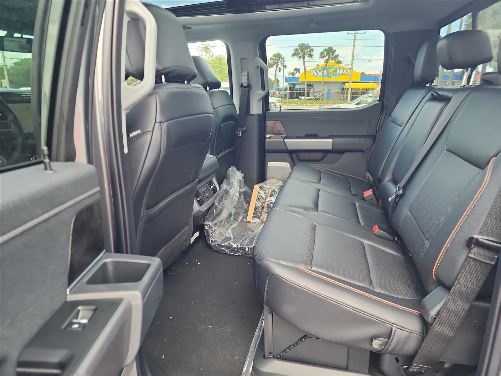 2025 Ford Super Duty F-350 SRW LARIAT