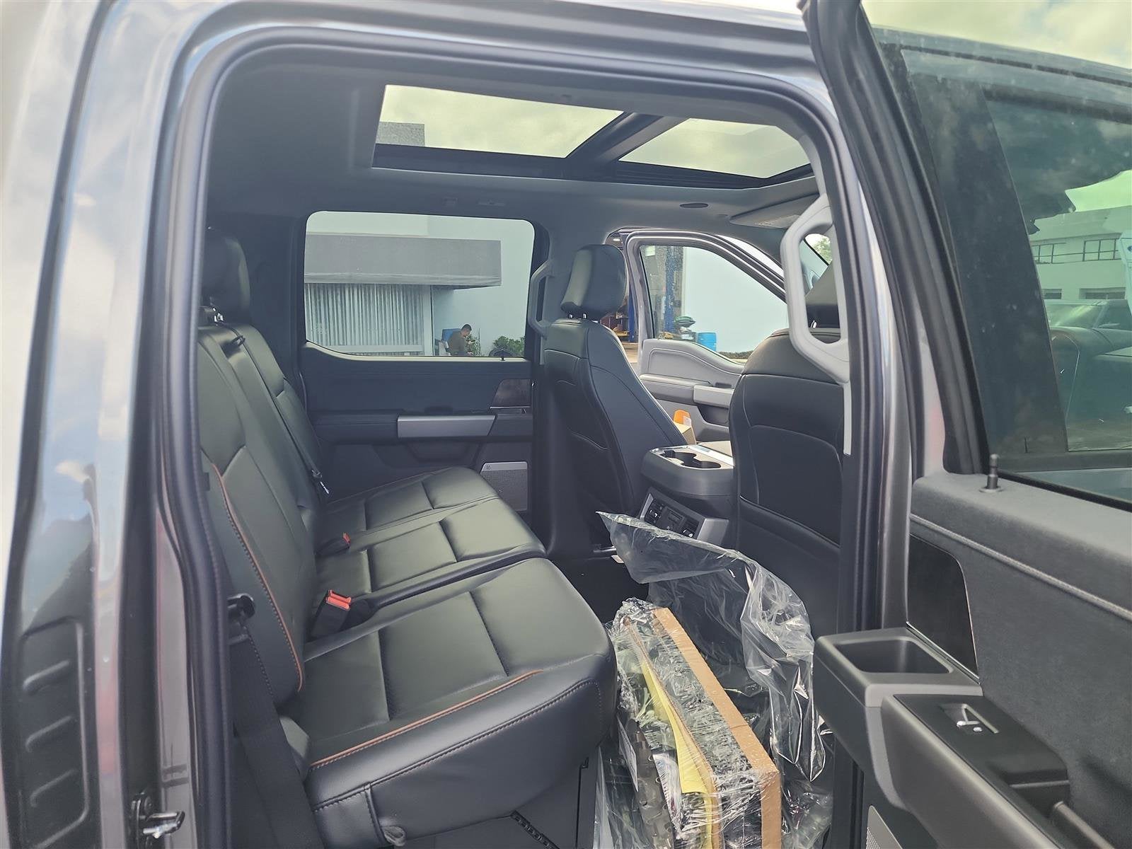 2025 Ford Super Duty F-350 SRW LARIAT