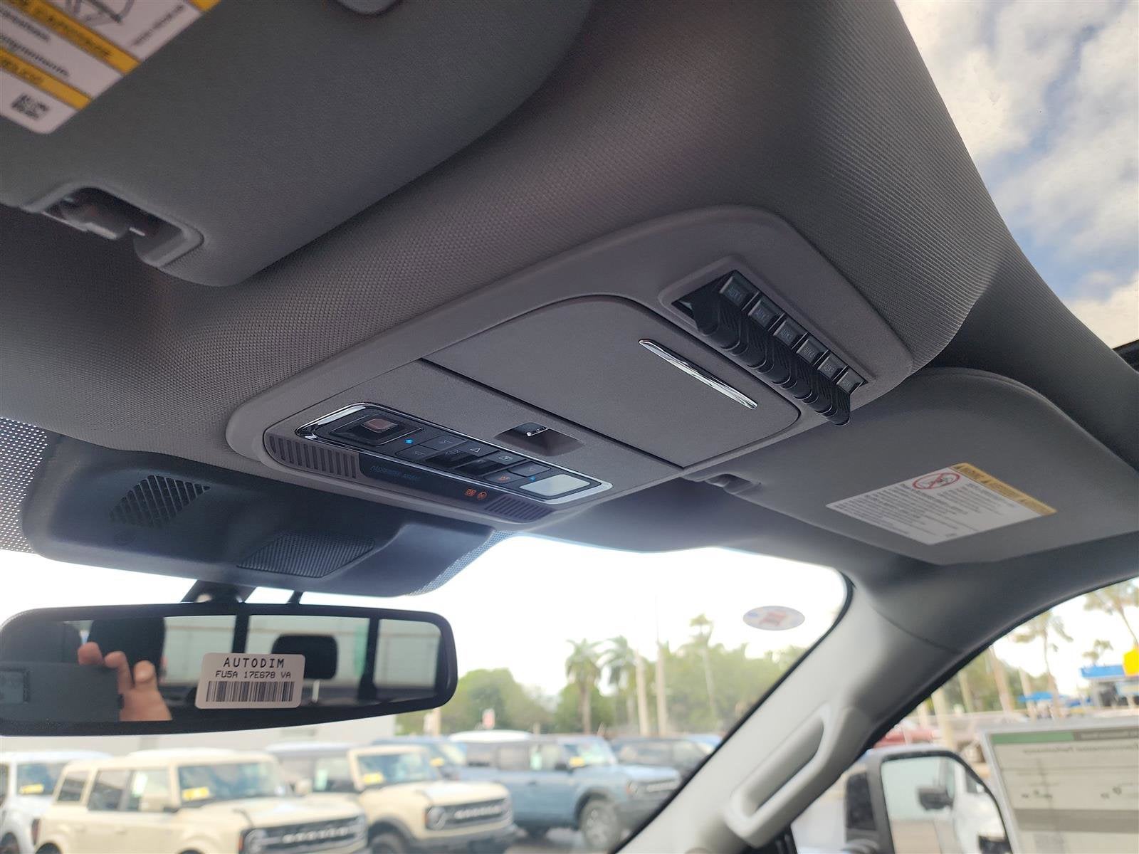 2025 Ford Super Duty F-350 SRW LARIAT