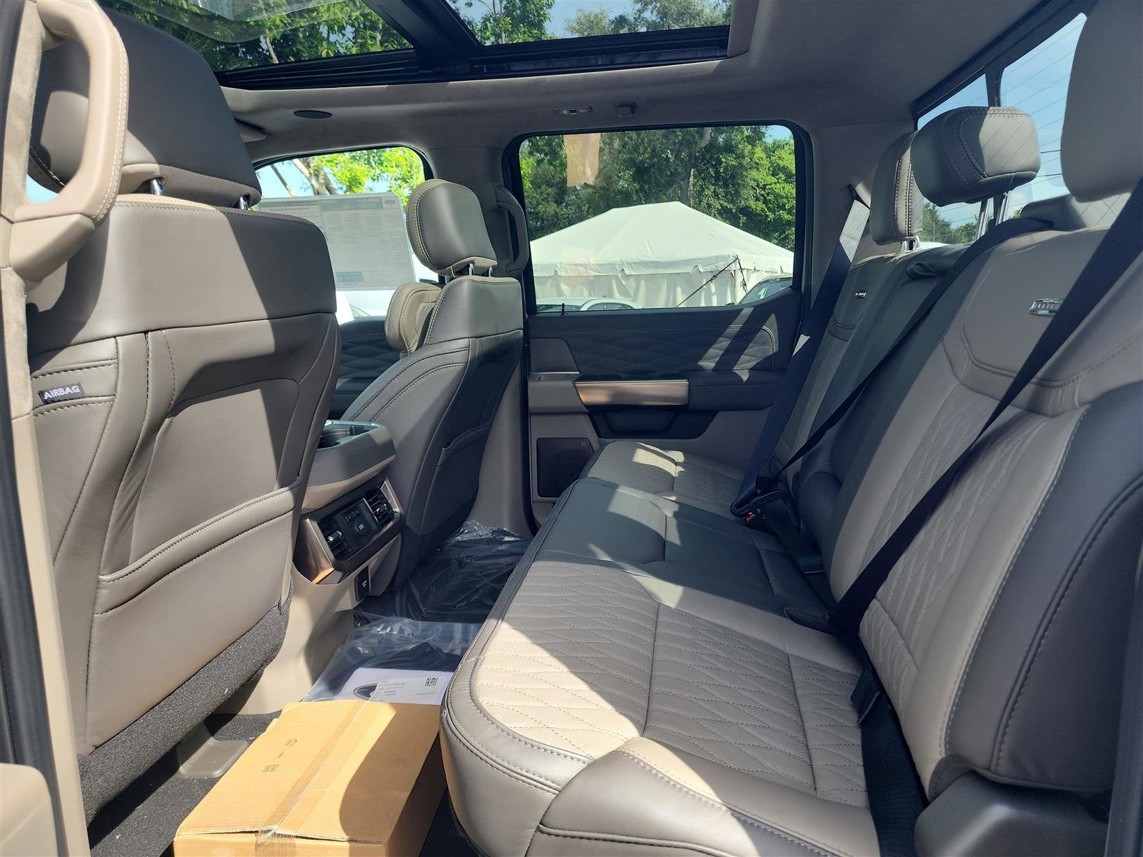 2026 Ford Super Duty F-350 SRW Platinum