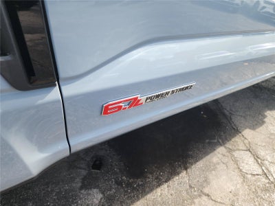 2027 Ford Super Duty F-350 SRW Lariat