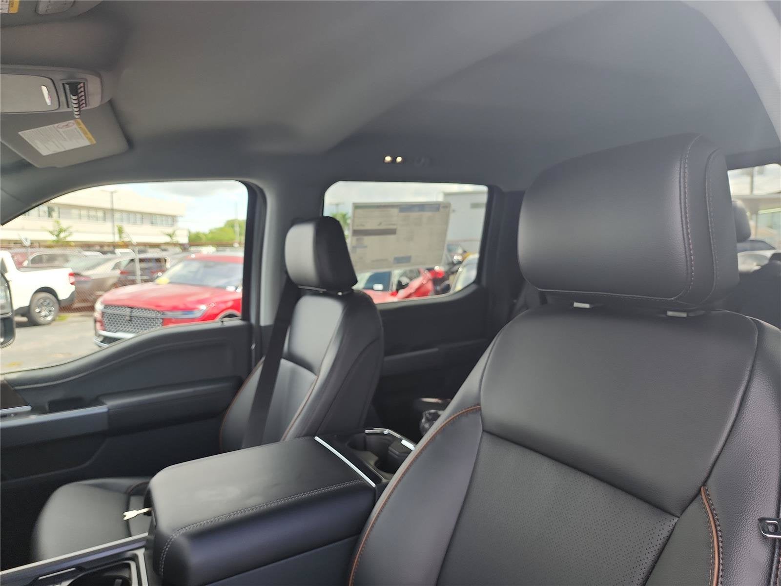2027 Ford Super Duty F-350 SRW Lariat