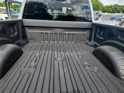 2027 Ford Super Duty F-350 SRW Lariat