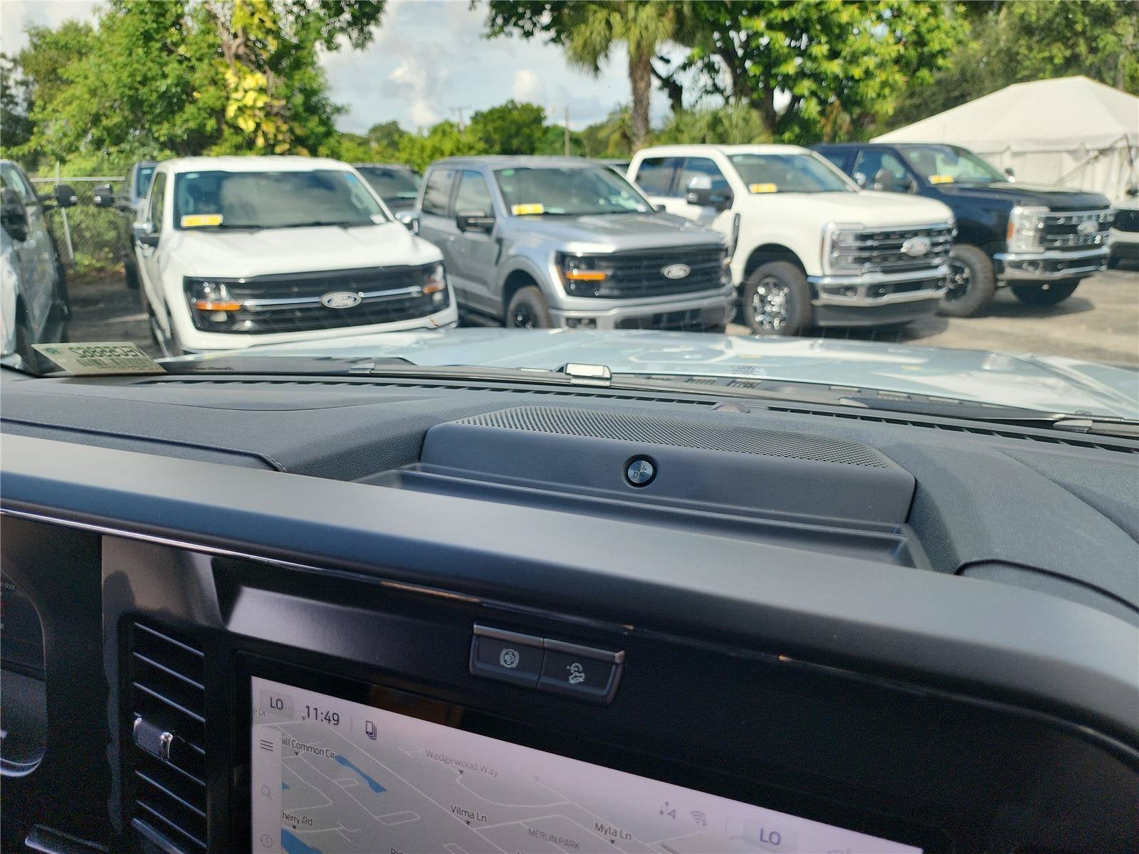 2027 Ford Super Duty F-350 SRW Lariat