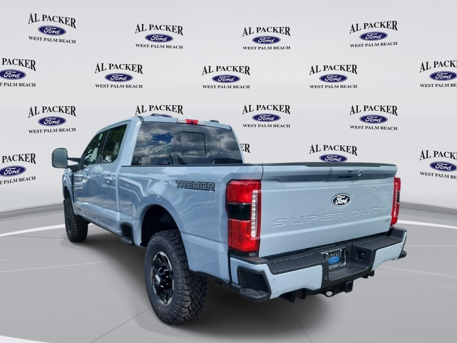 2027 Ford Super Duty F-350 SRW Lariat