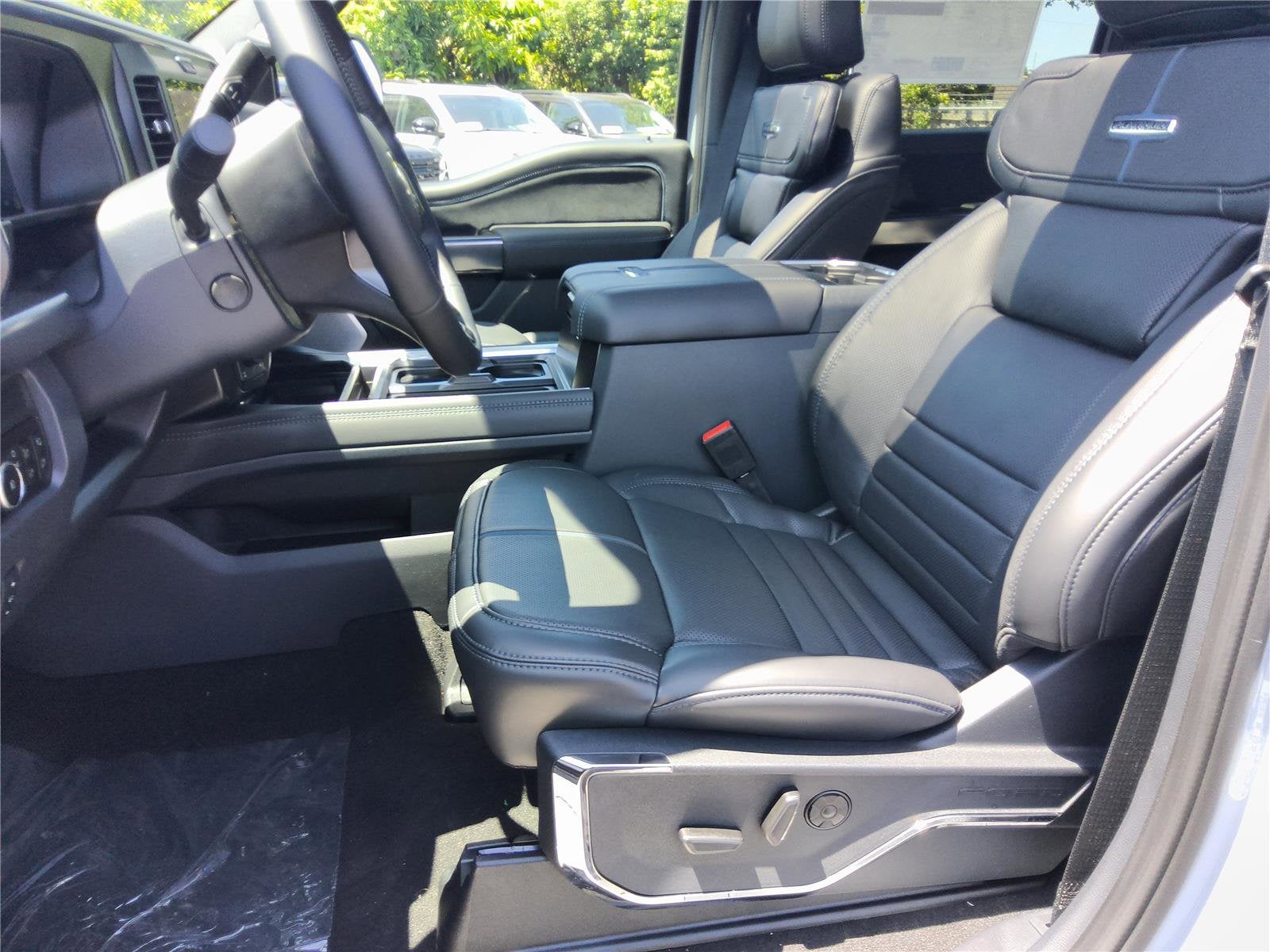 2026 Ford Super Duty F-350 SRW Platinum