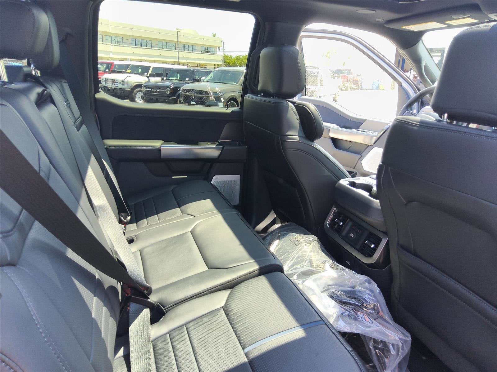 2026 Ford Super Duty F-350 SRW Platinum