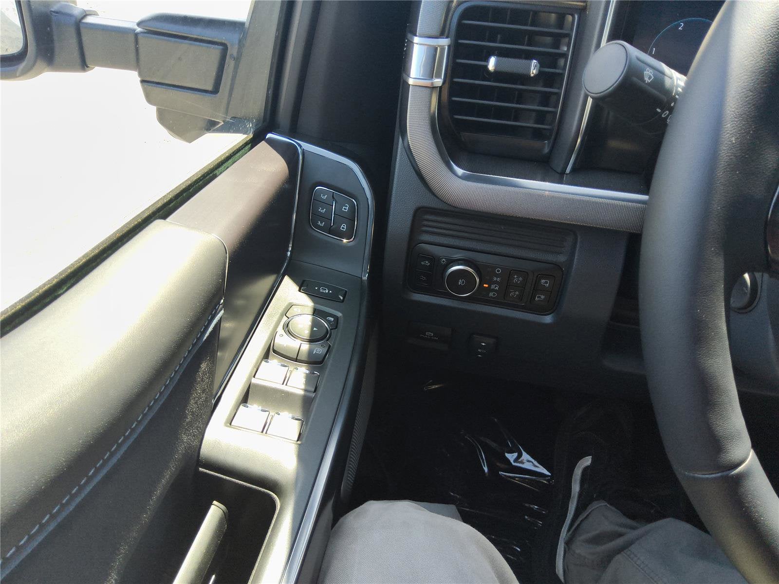 2026 Ford Super Duty F-350 SRW Platinum