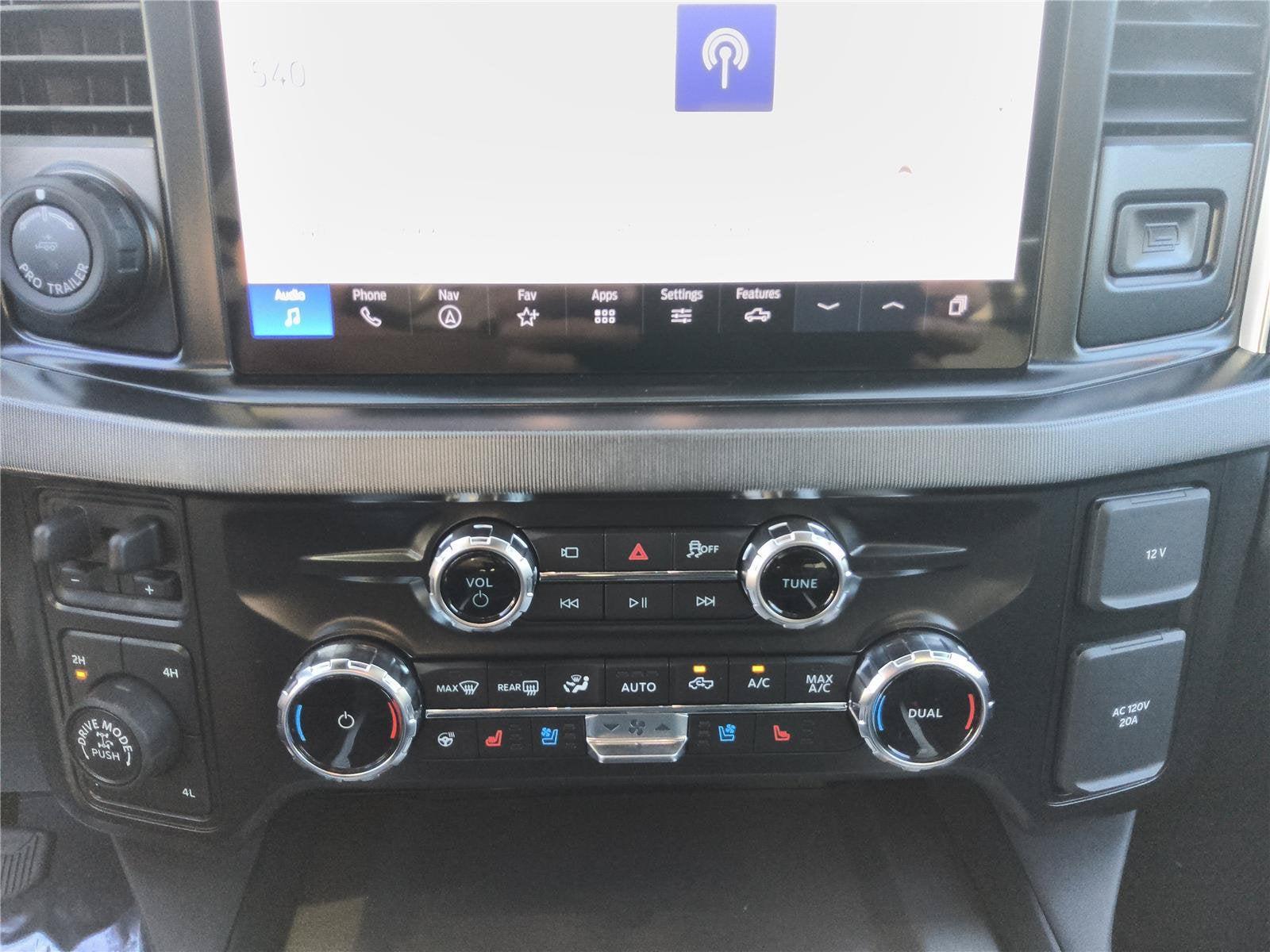 2027 Ford Super Duty F-350 SRW Platinum