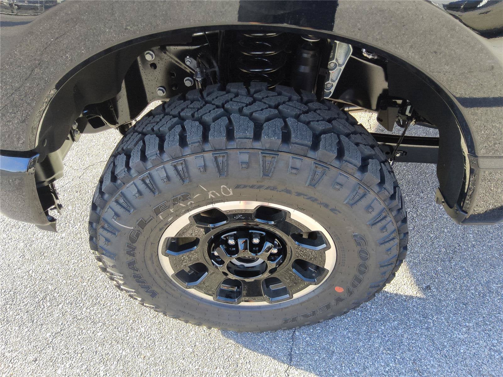 2027 Ford Super Duty F-350 SRW Platinum