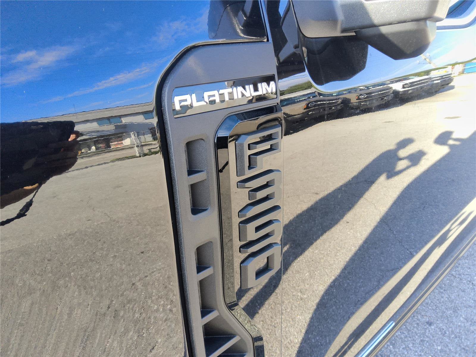 2027 Ford Super Duty F-350 SRW Platinum