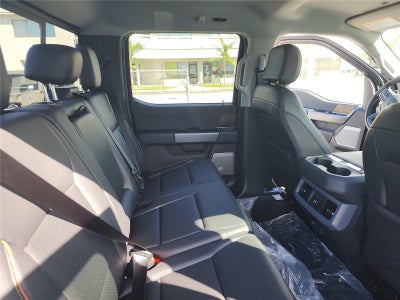 2027 Ford Super Duty F-350 SRW Lariat