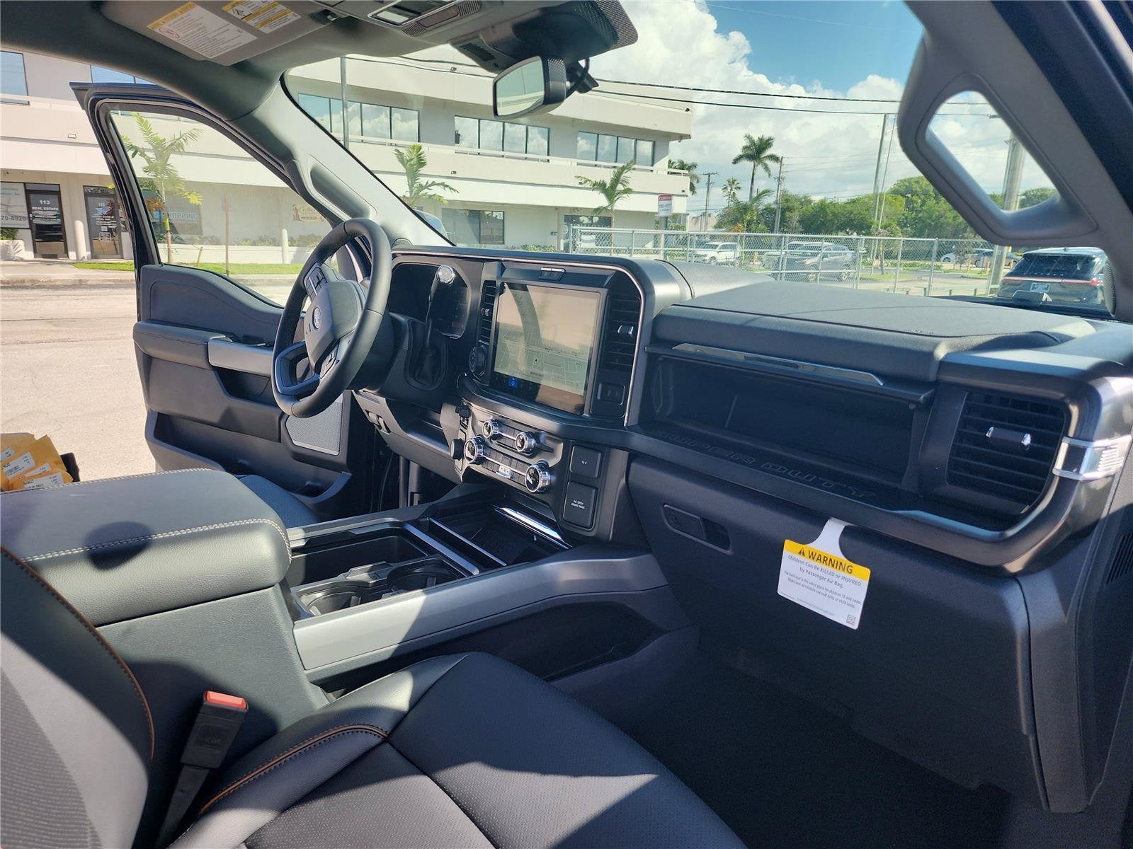 2027 Ford Super Duty F-350 SRW Lariat