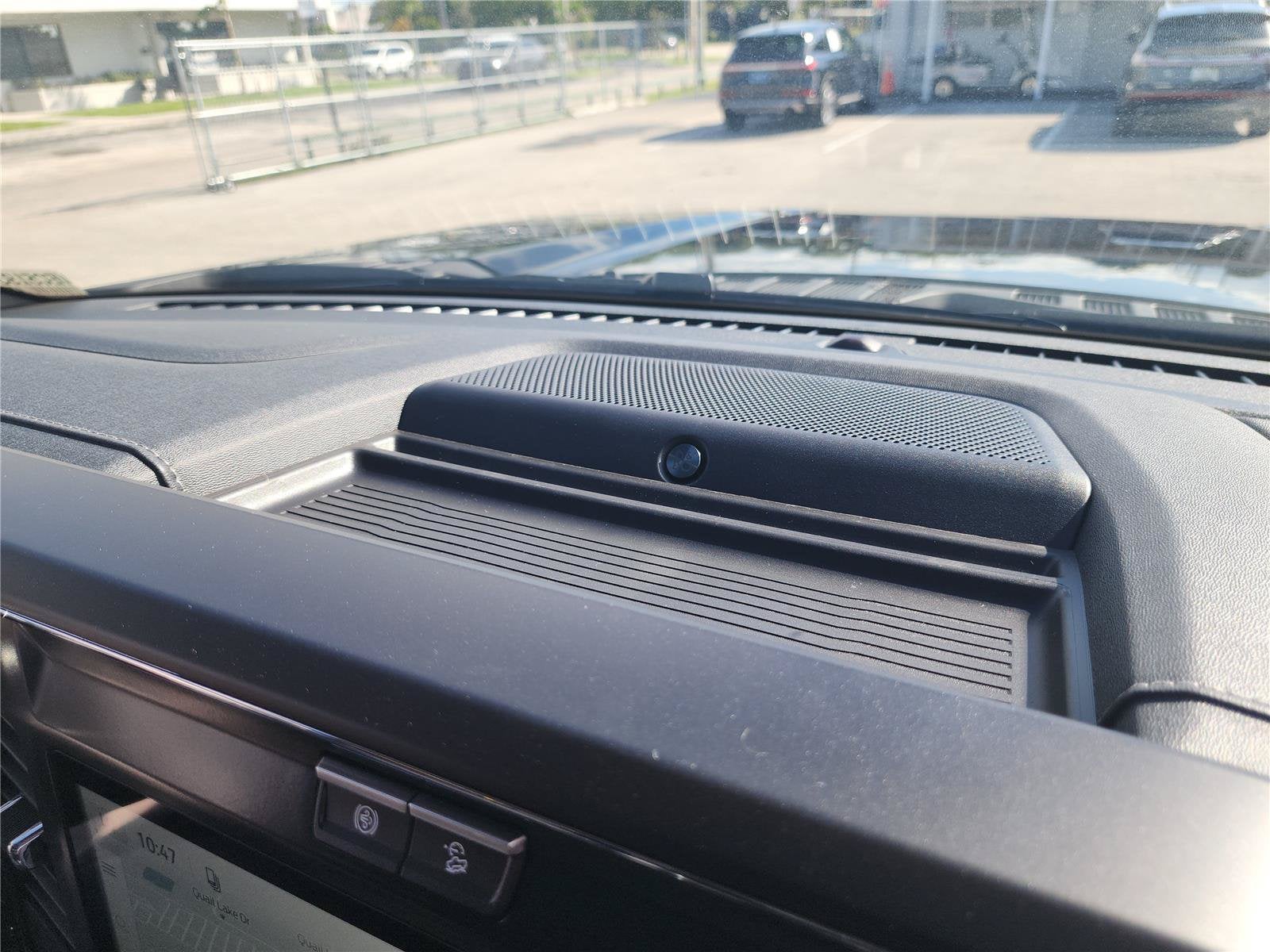 2027 Ford Super Duty F-350 SRW Lariat