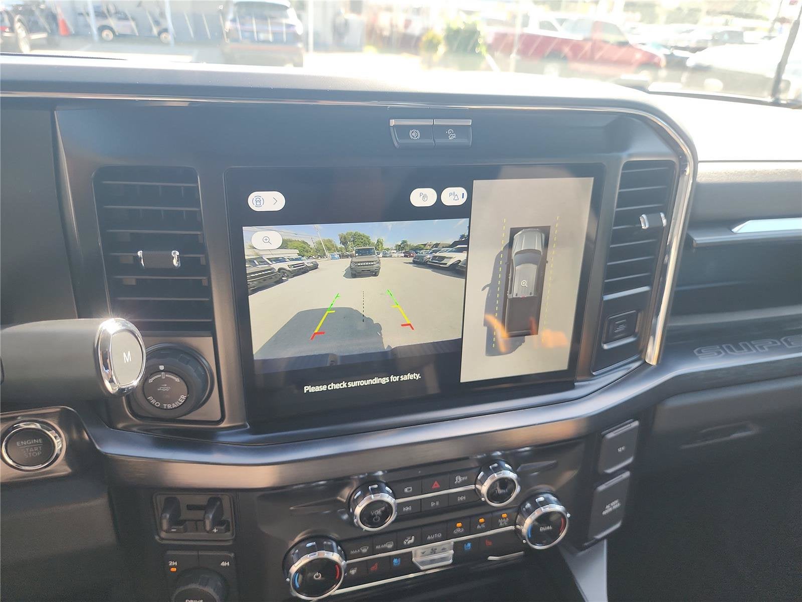 2027 Ford Super Duty F-350 SRW Lariat