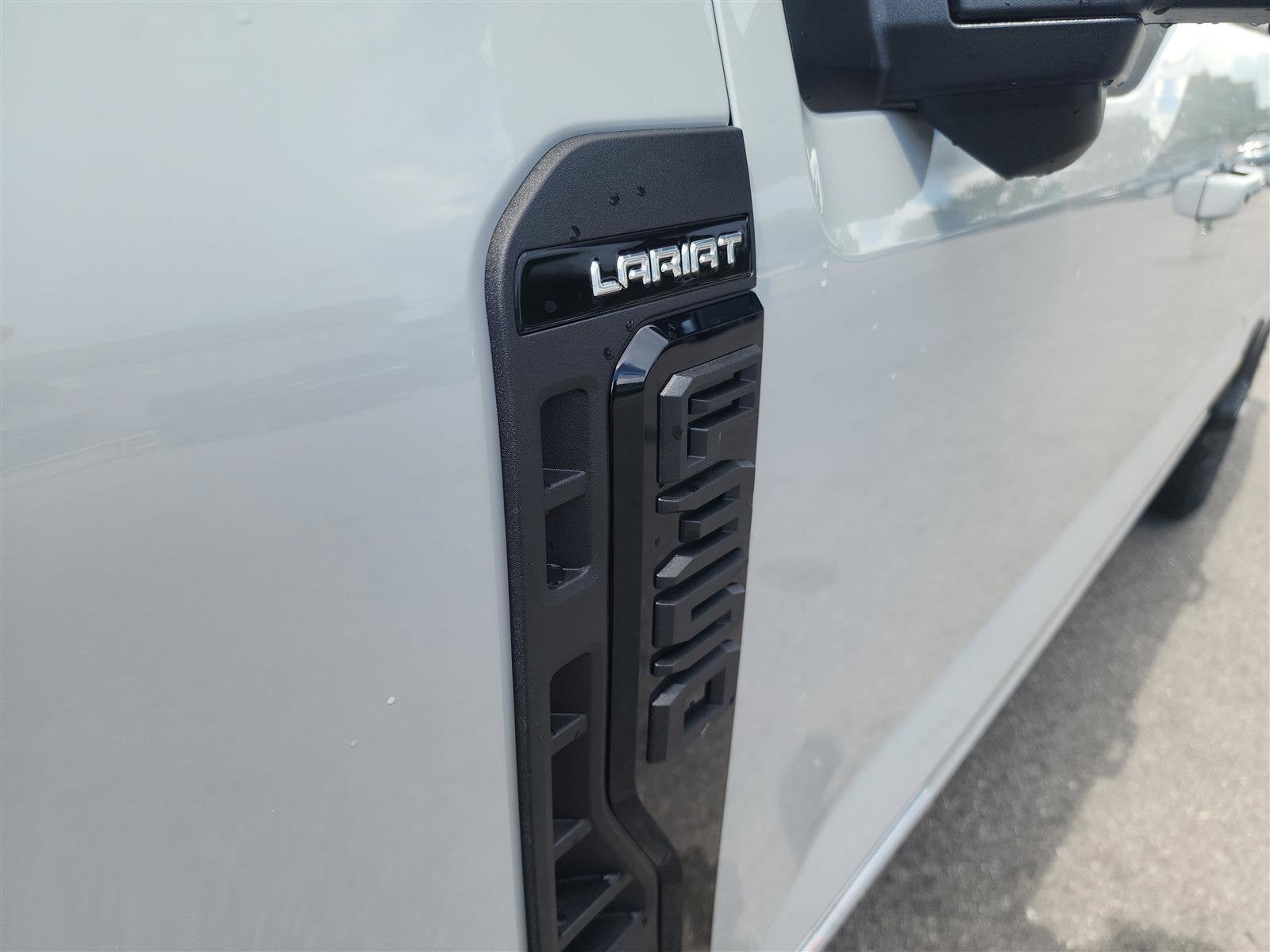 2025 Ford Super Duty F-350 SRW LARIAT