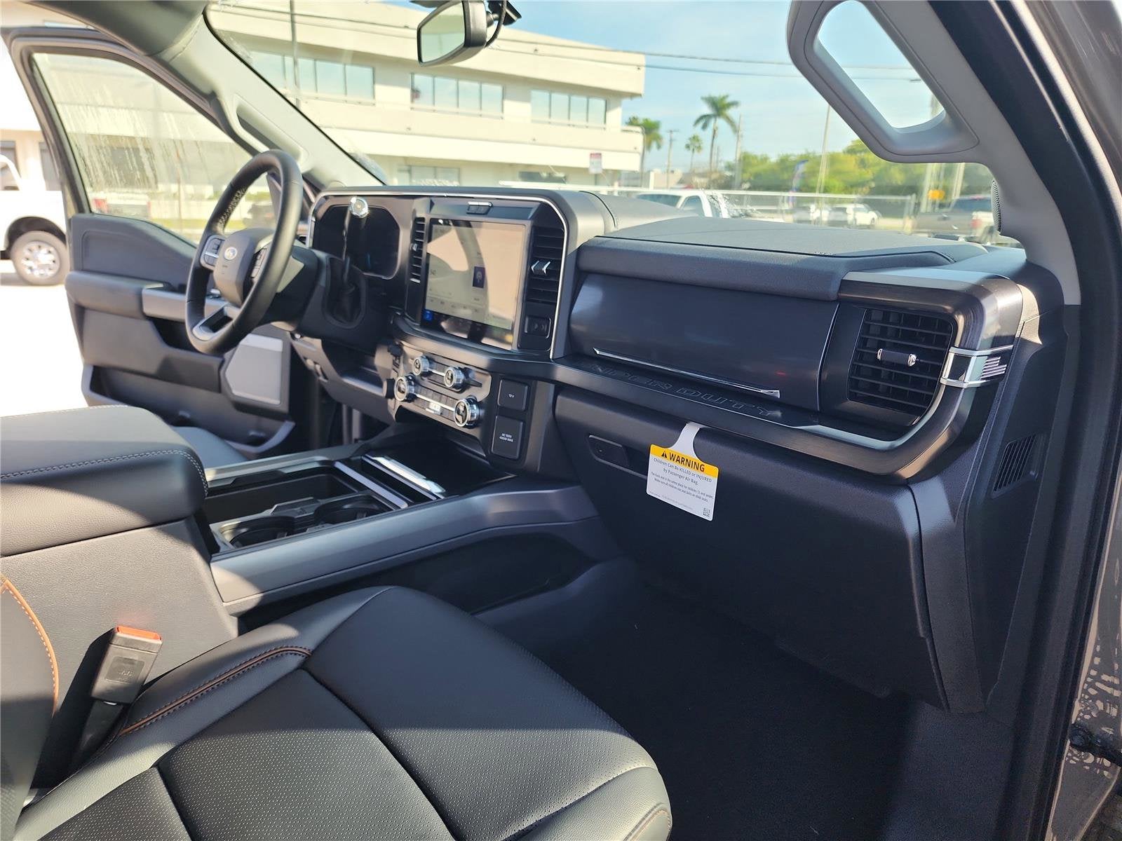 2026 Ford Super Duty F-350 SRW LARIAT