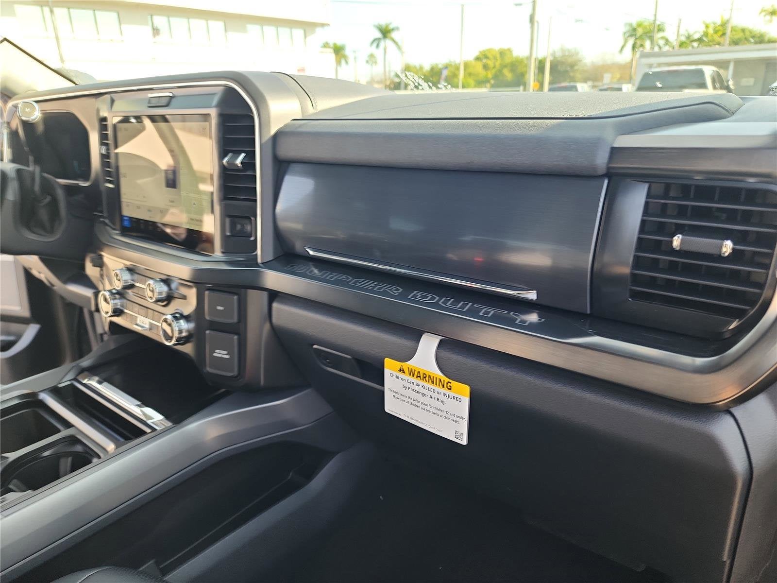 2026 Ford Super Duty F-350 SRW LARIAT