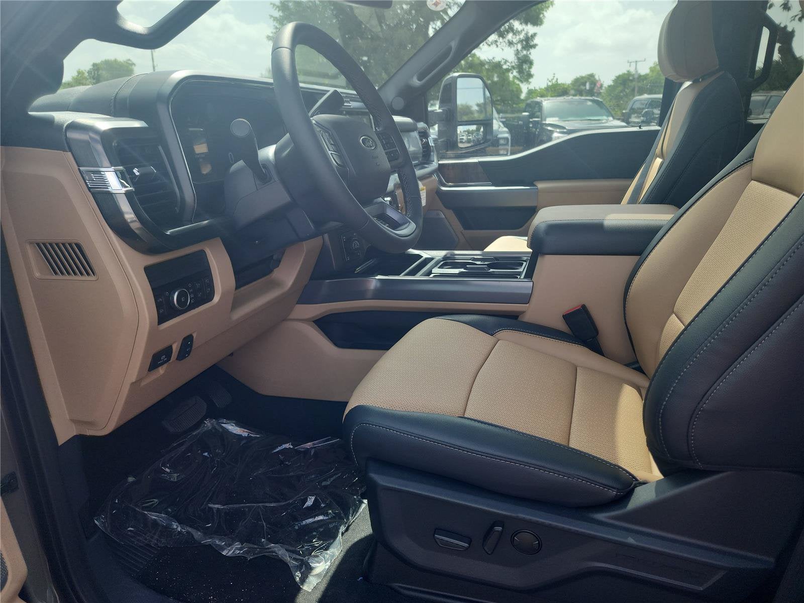2026 Ford Super Duty F-350 SRW Lariat