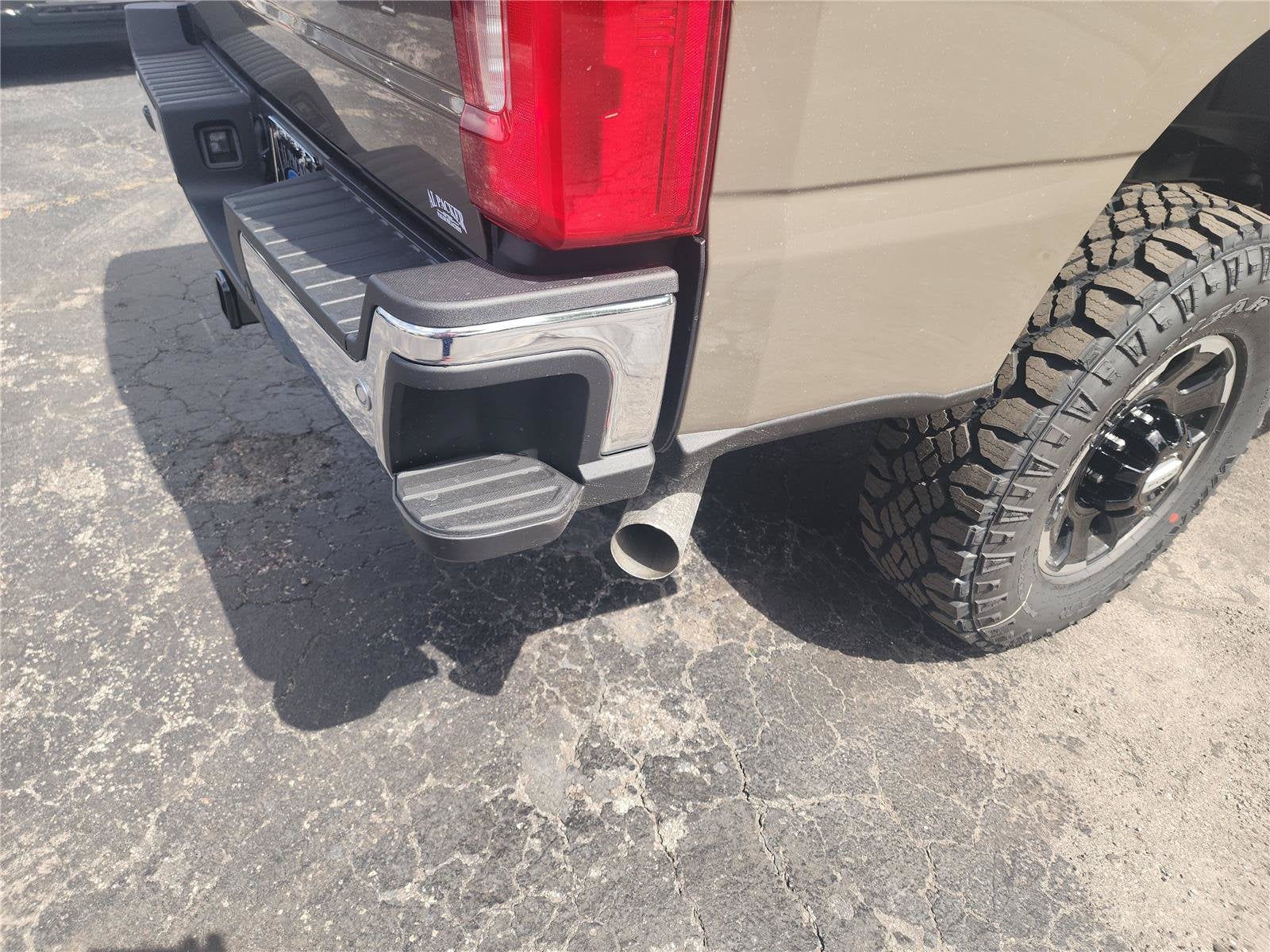 2026 Ford Super Duty F-350 SRW Lariat