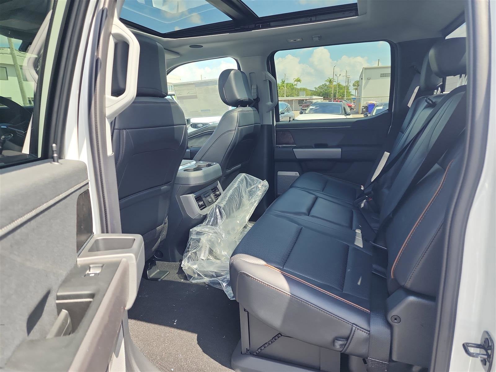 2025 Ford Super Duty F-350 SRW LARIAT