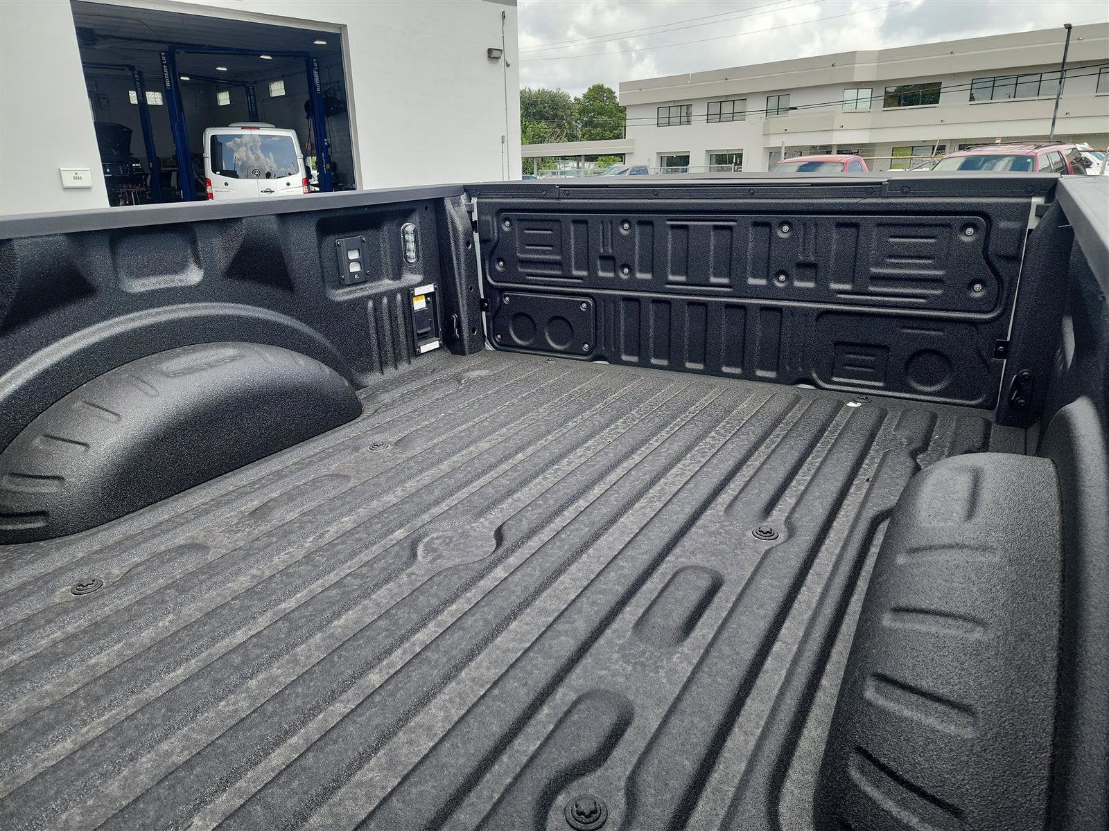 2025 Ford Super Duty F-350 SRW LARIAT