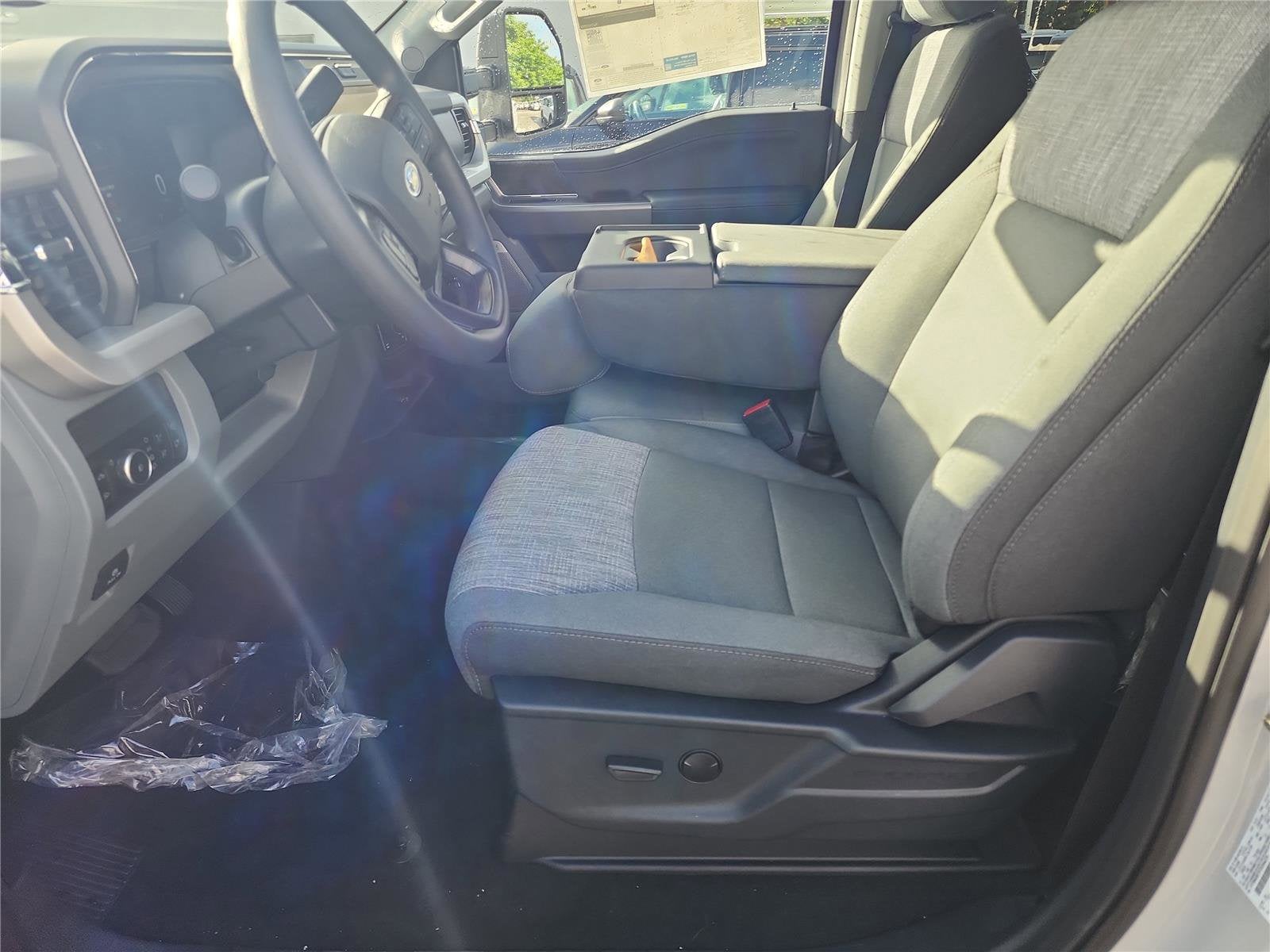 2026 Ford Super Duty F-350 SRW XLT