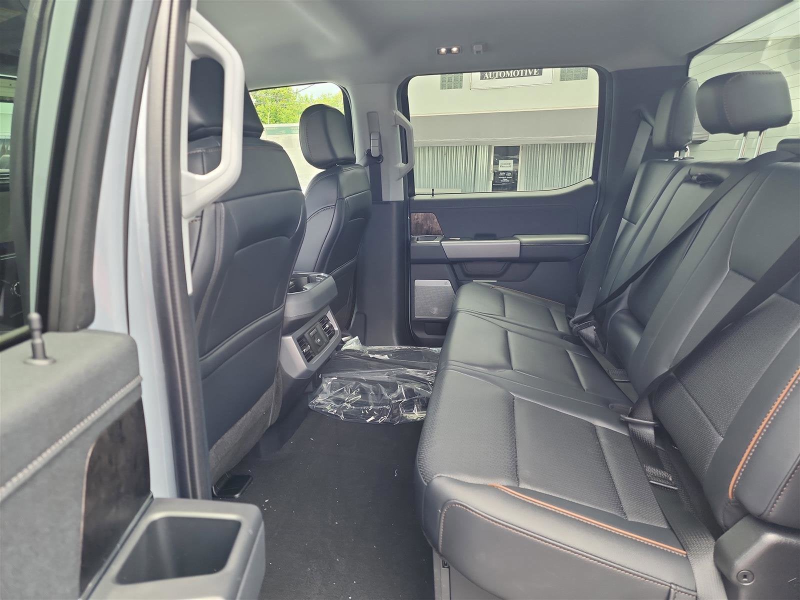 2025 Ford Super Duty F-350 SRW LARIAT