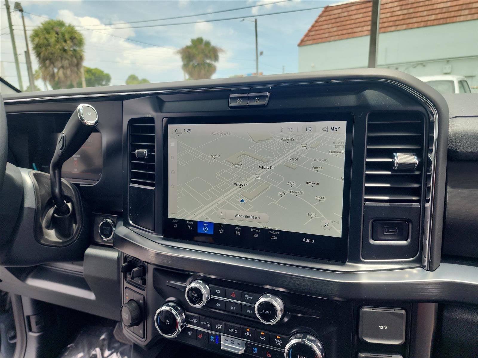 2025 Ford Super Duty F-350 SRW LARIAT