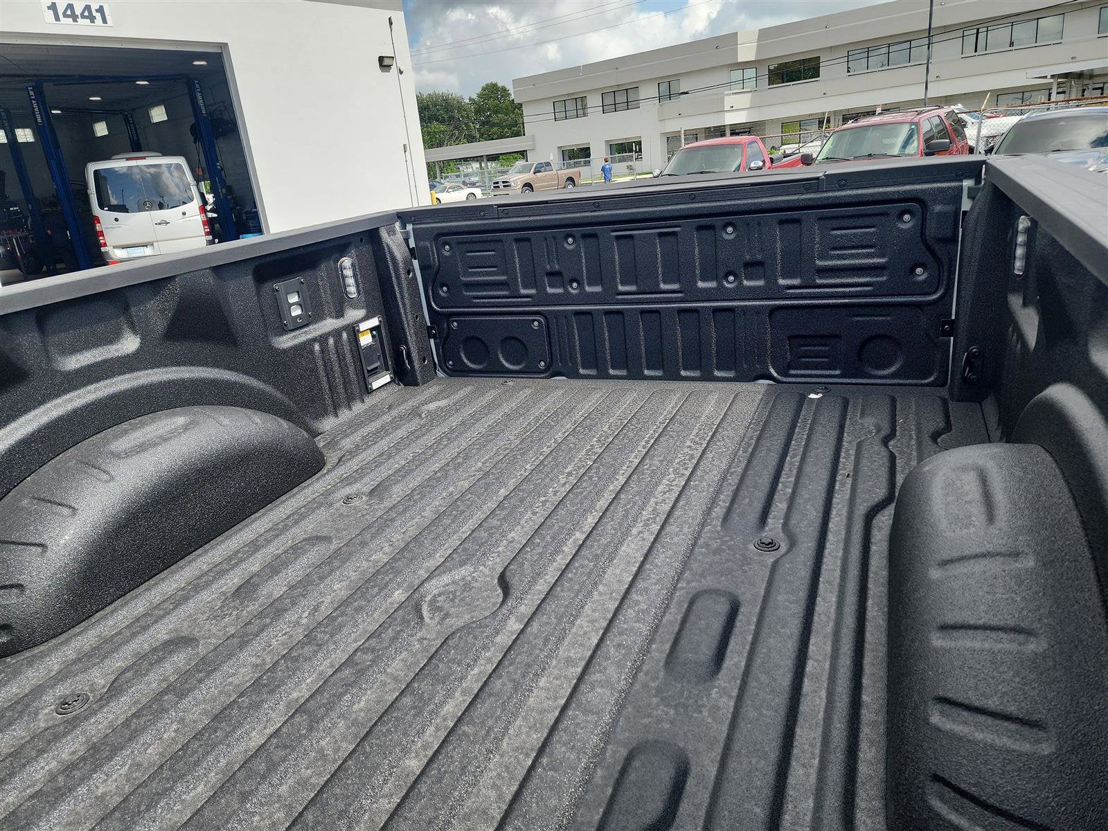 2025 Ford Super Duty F-350 SRW LARIAT