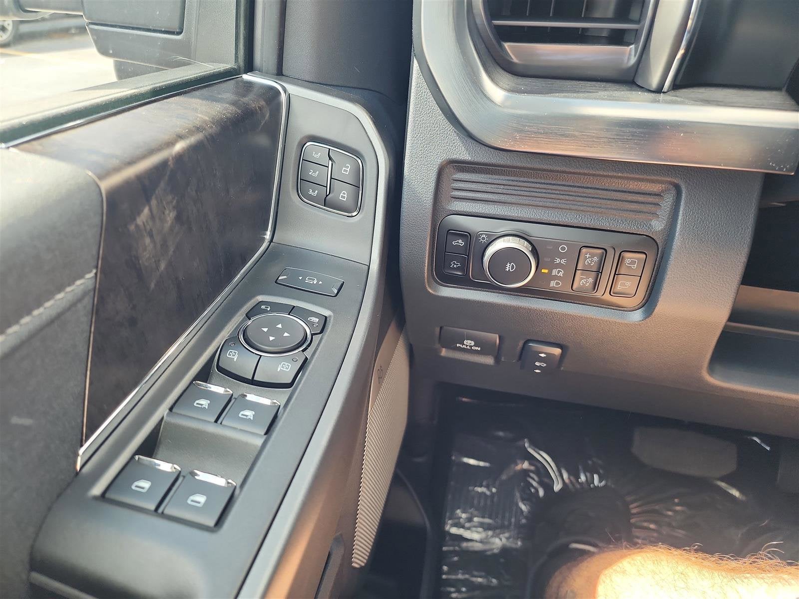 2025 Ford Super Duty F-350 SRW LARIAT