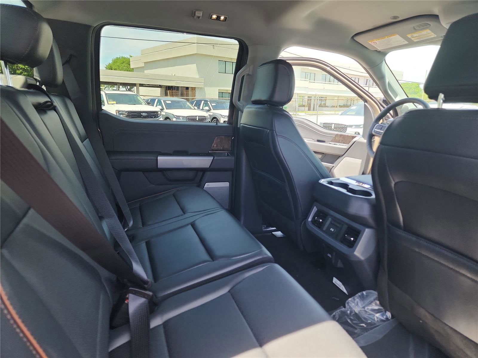 2026 Ford Super Duty F-350 SRW Lariat