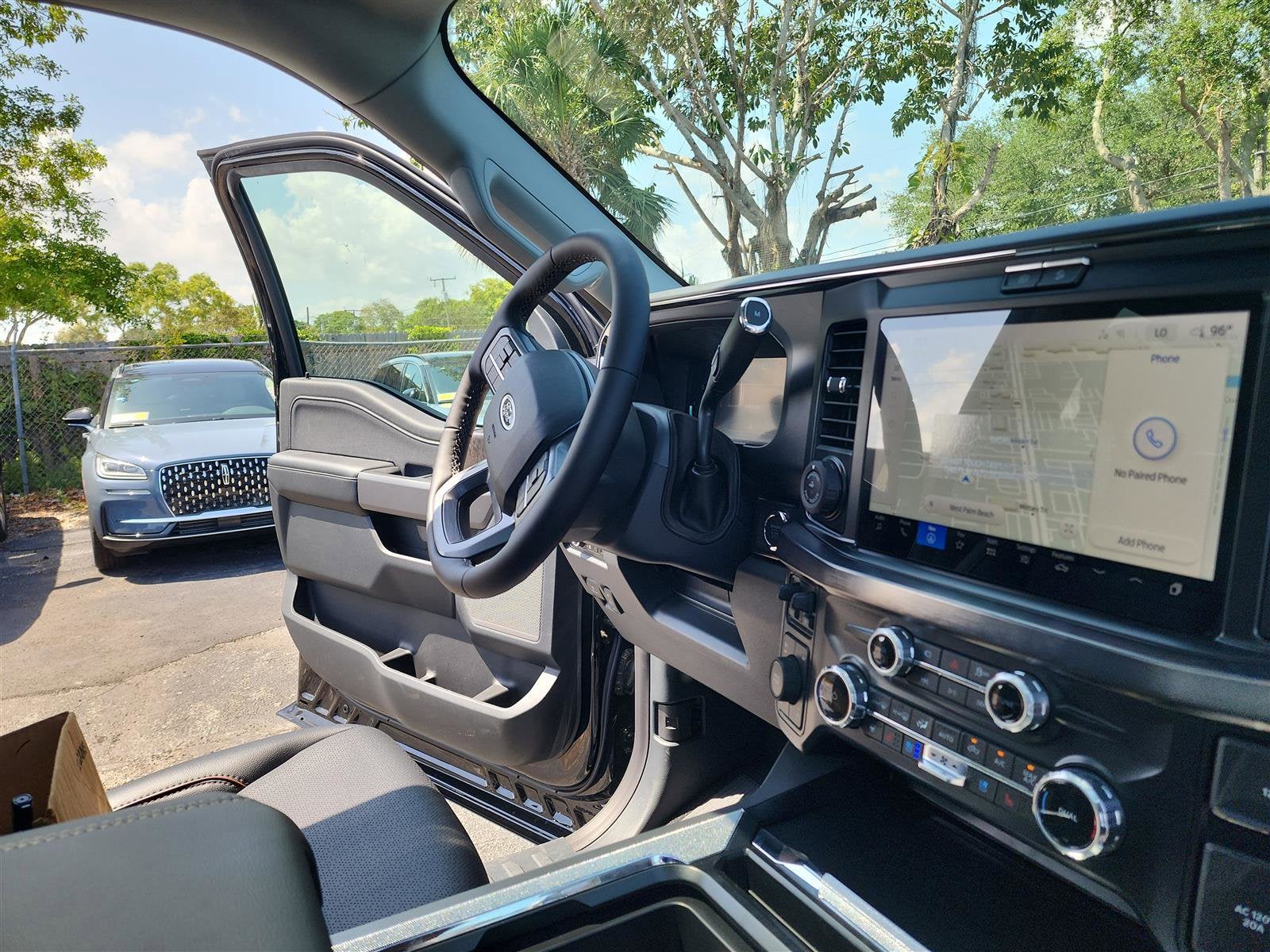 2025 Ford Super Duty F-350 SRW LARIAT