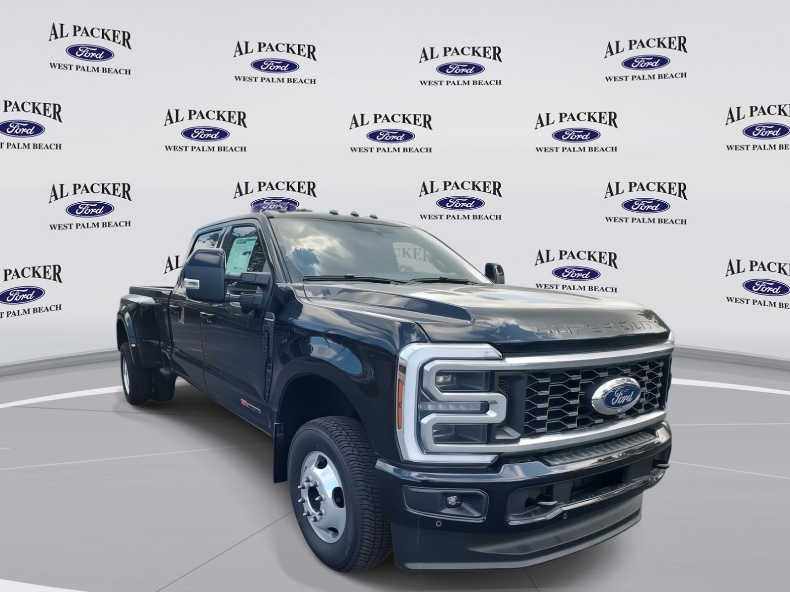 2025 Ford Super Duty F-350 DRW Platinum