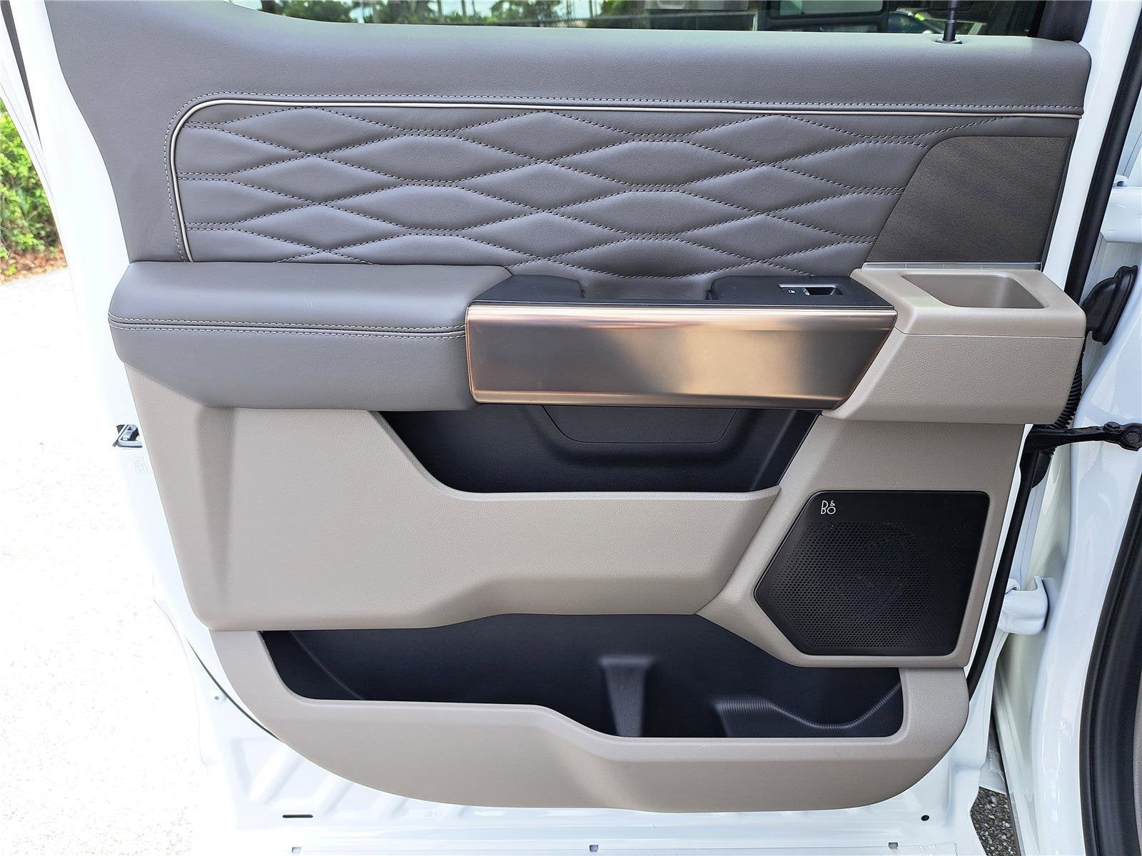 2026 Ford Super Duty F-350 DRW Platinum