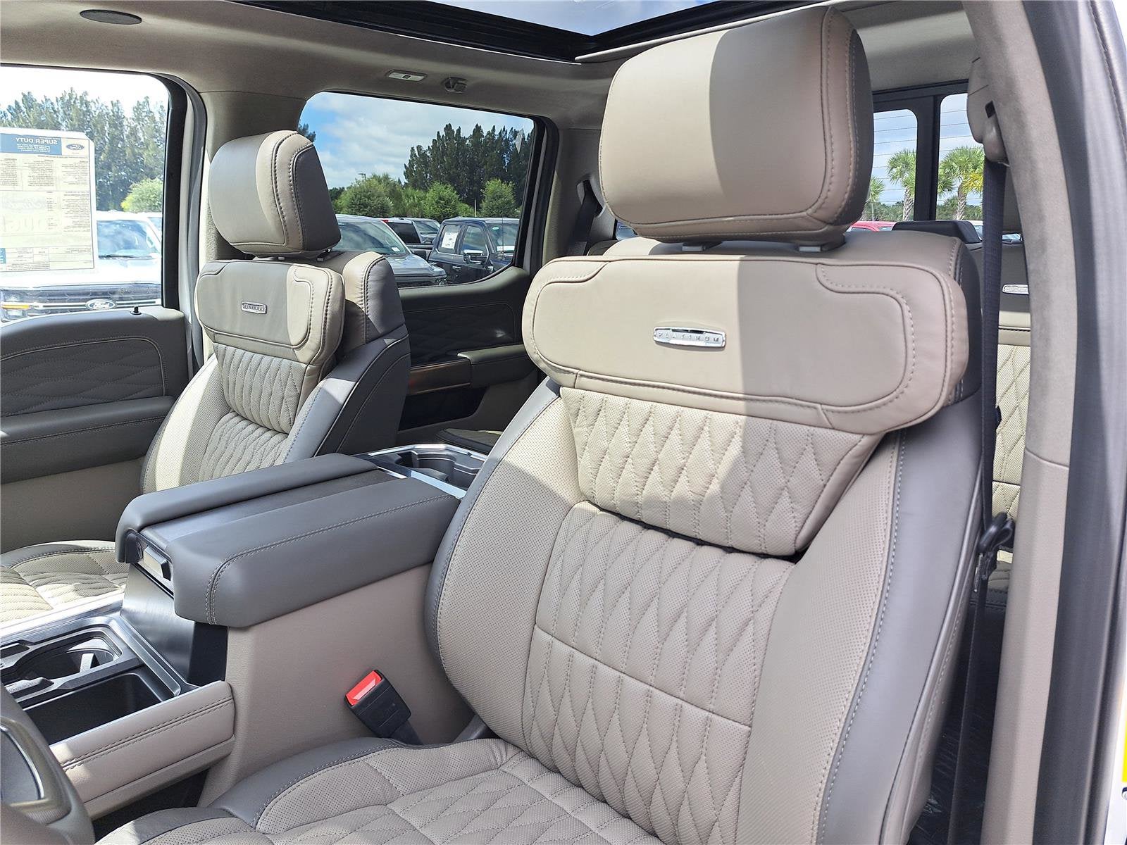 2026 Ford Super Duty F-350 DRW Platinum