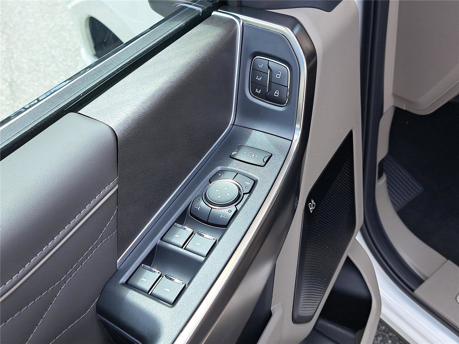 2026 Ford Super Duty F-350 DRW Platinum