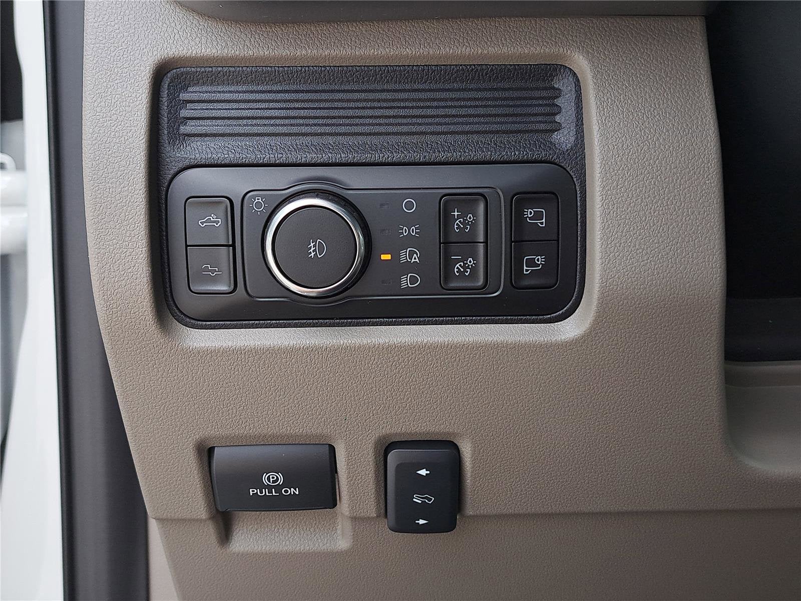 2026 Ford Super Duty F-350 DRW Platinum