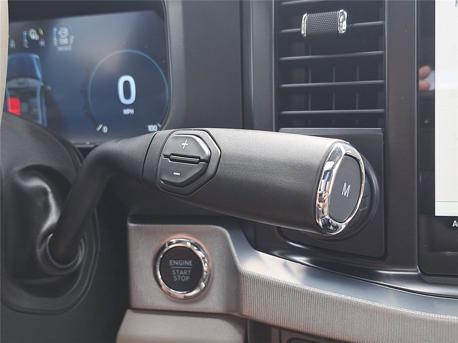 2026 Ford Super Duty F-350 DRW Platinum