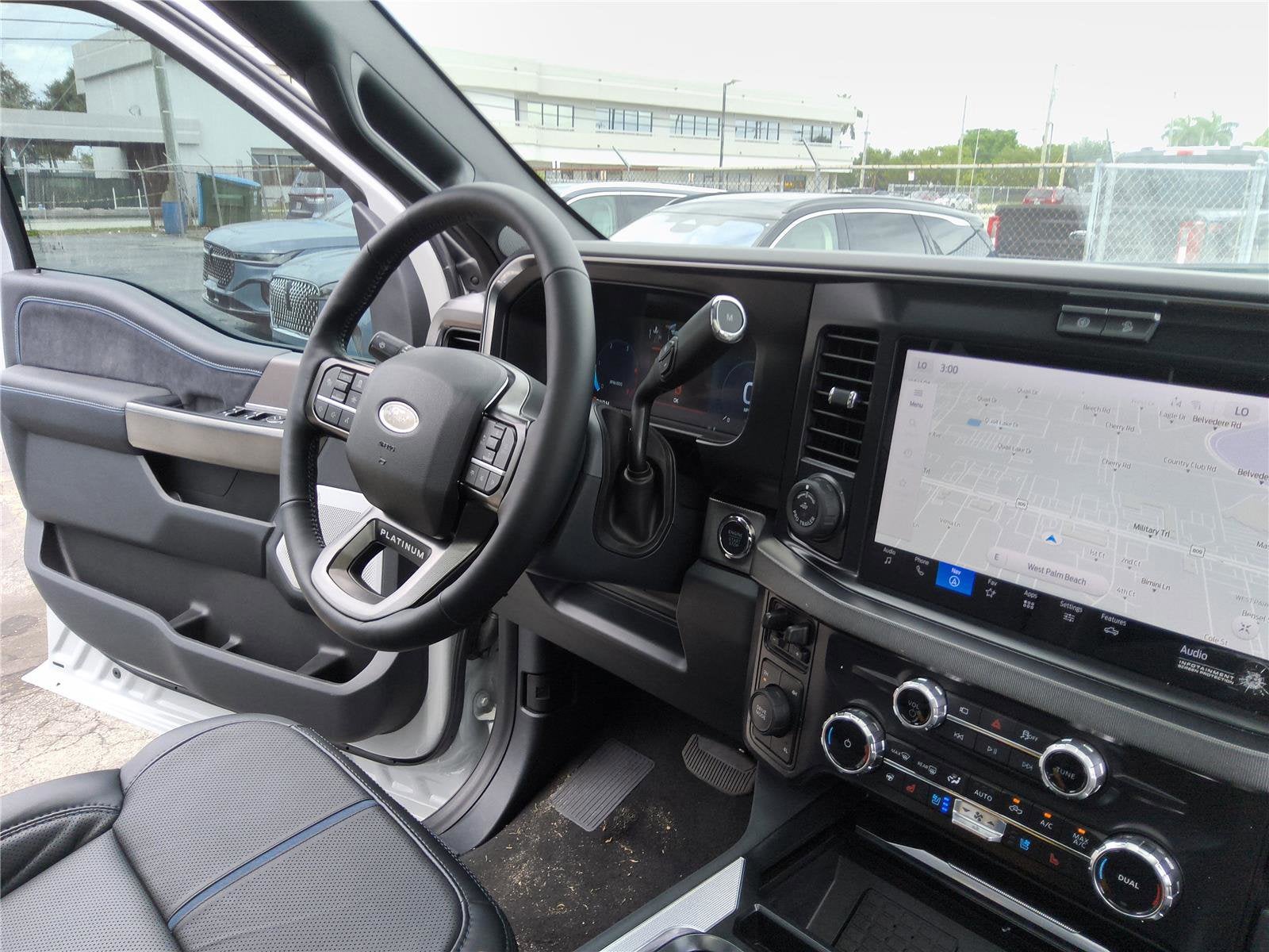 2026 Ford Super Duty F-350 DRW Platinum