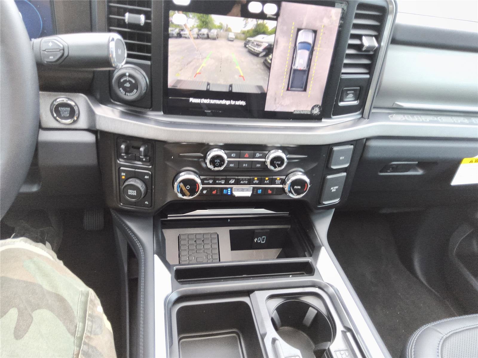 2026 Ford Super Duty F-350 DRW Platinum