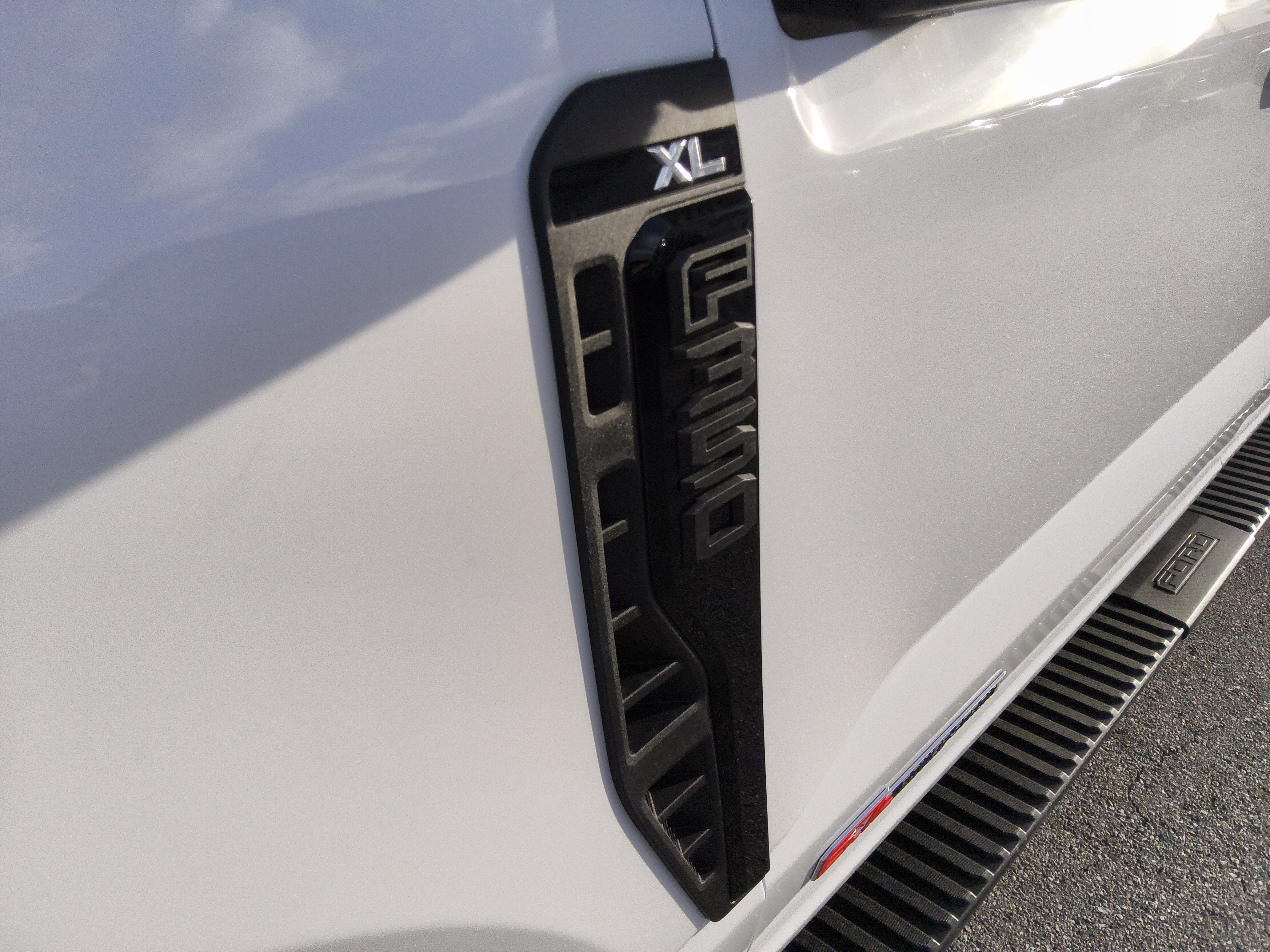 2027 Ford Super Duty F-350 DRW Base