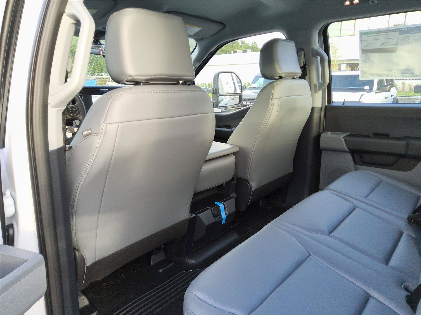2027 Ford Super Duty F-350 DRW Base