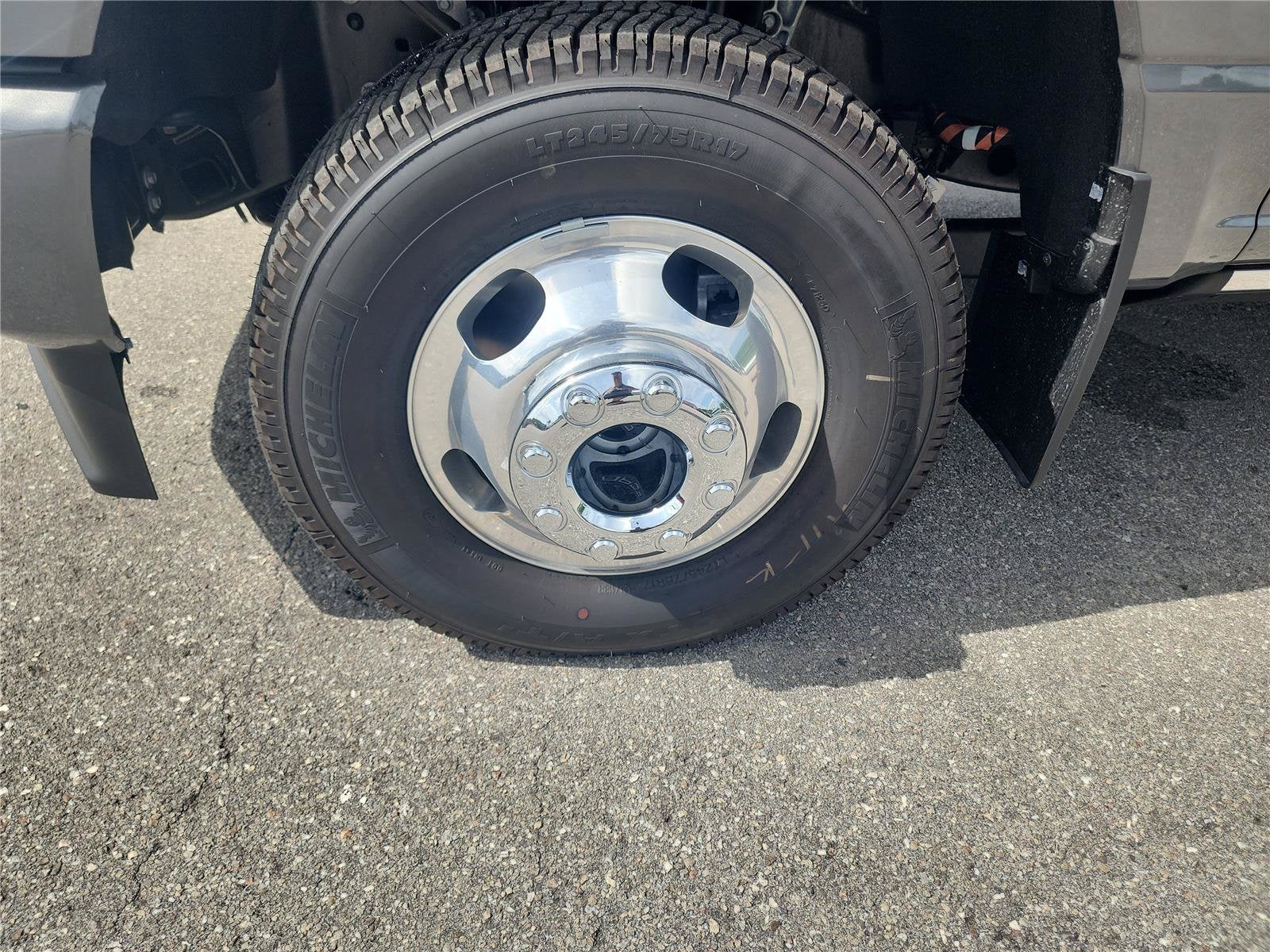 2026 Ford Super Duty F-350 DRW Platinum