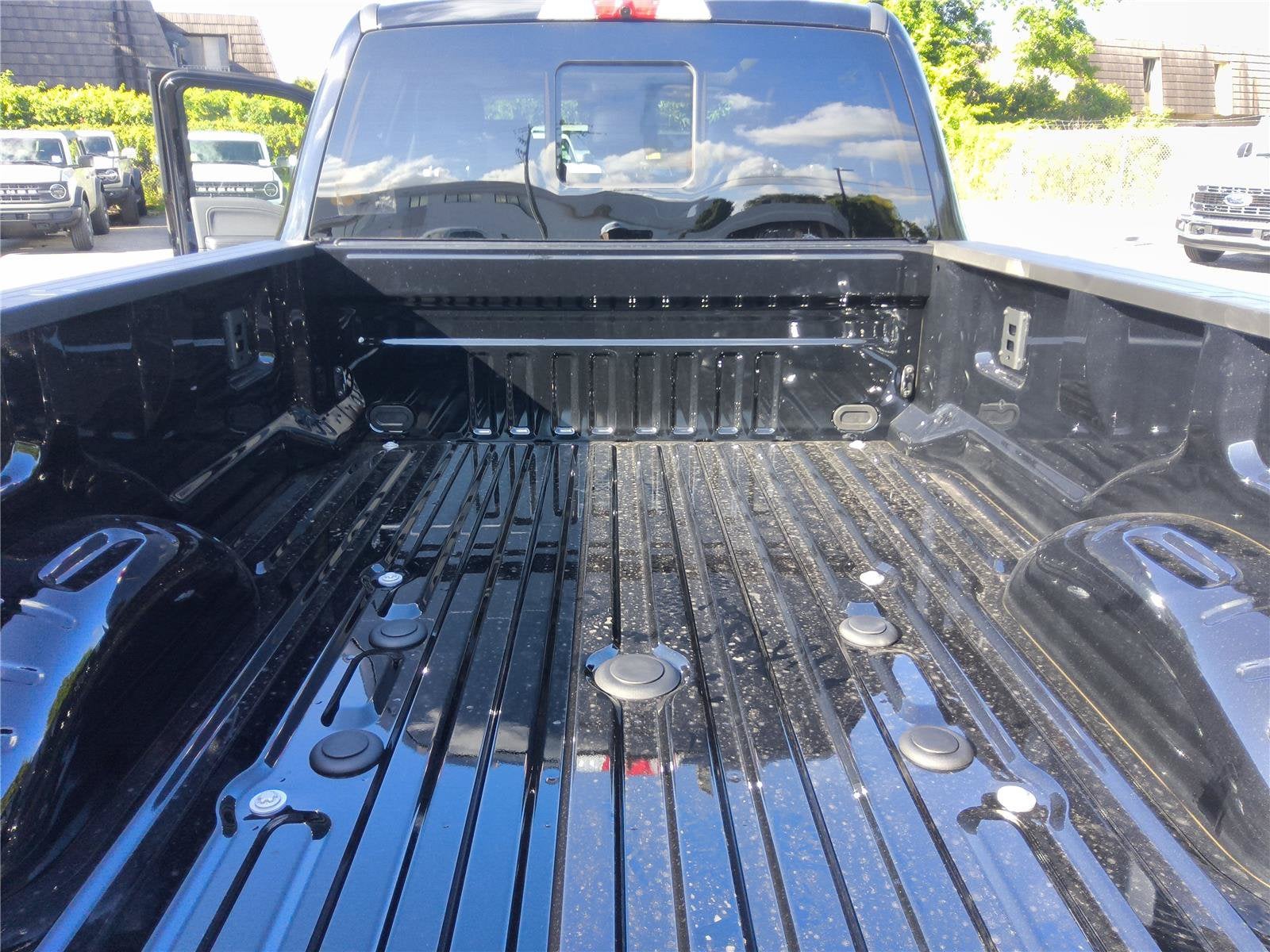 2026 Ford Super Duty F-350 DRW Lariat